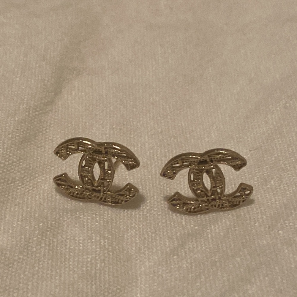 Chanel earings